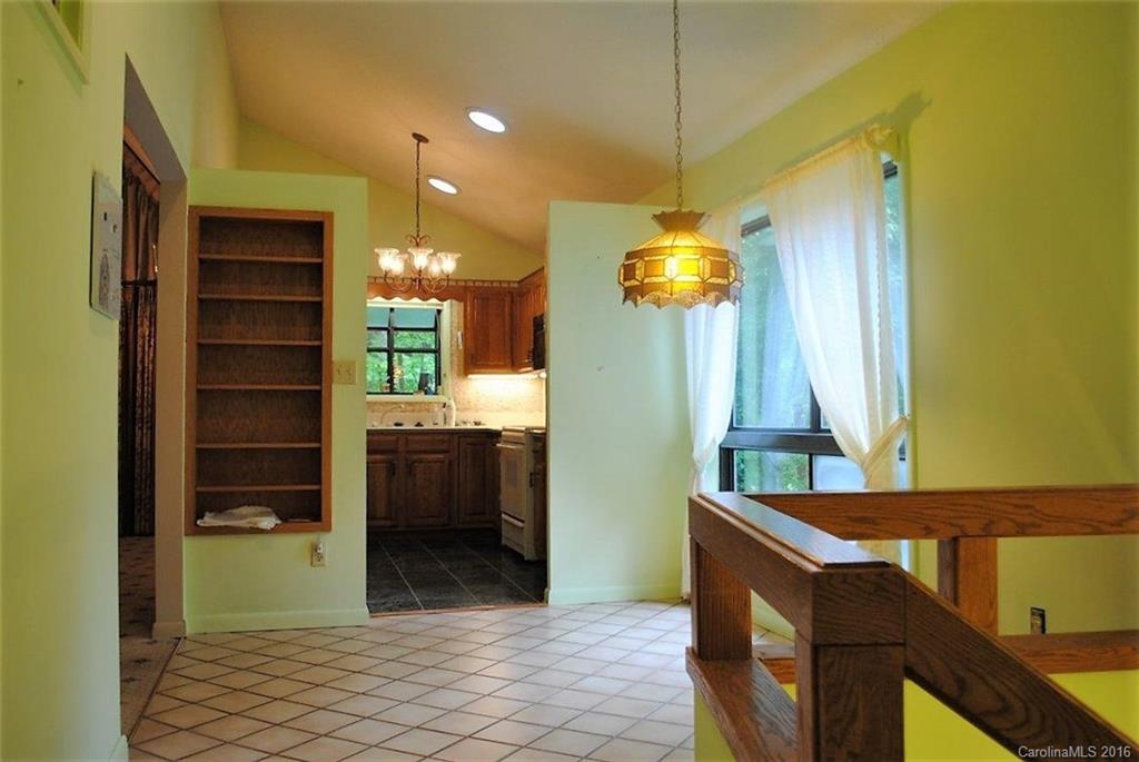 108 Robin Road Brevard, NC 28712 - Photo 2 of 19 Gallery Image 2