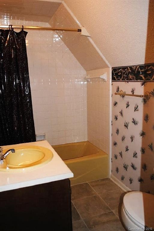 108 Robin Road Brevard, NC 28712 - Photo 12 of 19 Gallery Image 12