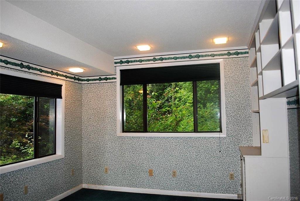 108 Robin Road Brevard, NC 28712 - Photo 10 of 19 Gallery Image 10