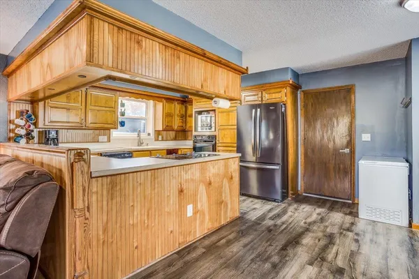 $325,000 | 820 Madapalla Court, Derby, KS 67037