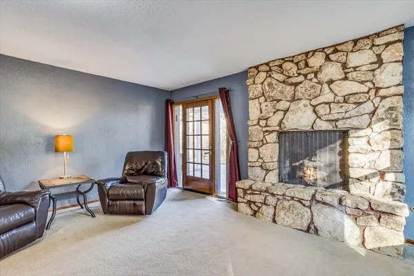 $325,000 | 820 Madapalla Court, Derby, KS 67037