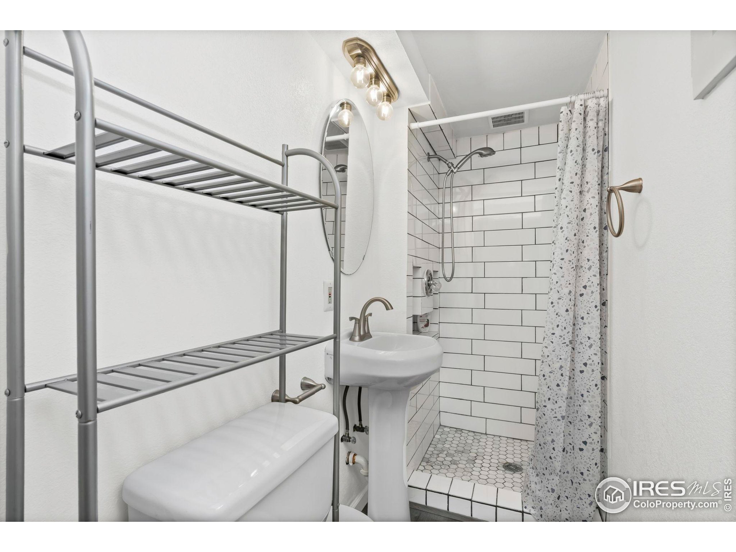 2437 25th Avenue Greeley, CO 80634 - Photo 19 of 26