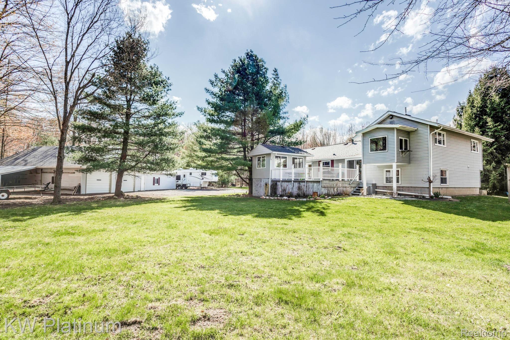 2928 Range Road Port Huron, MI 48060 - Photo 12 of 39 2928 Range Rd-12.jpg