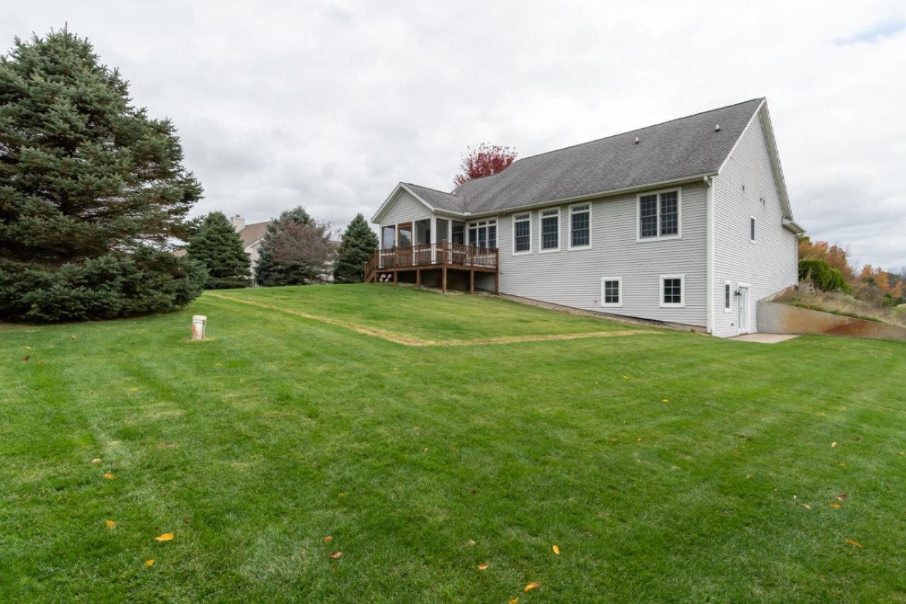 7167 Riesling Street Mattawan, MI 49071 - Photo 25 of 29 7167 Riesling-24