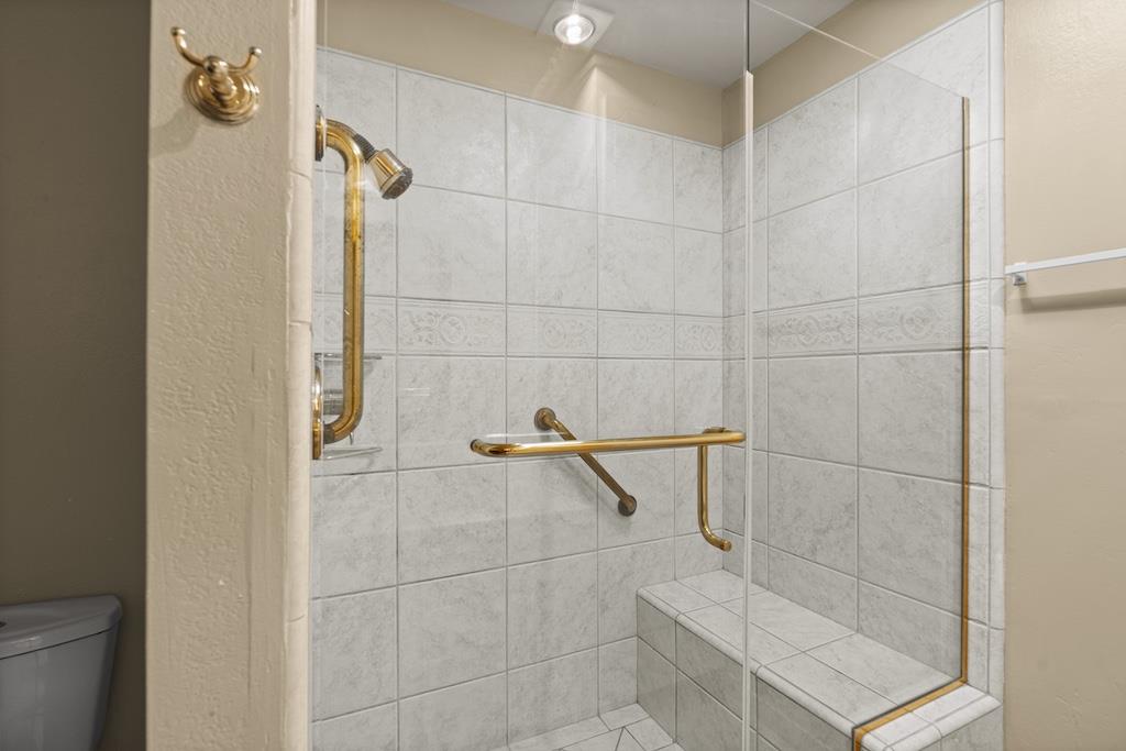 6190 Gerdts Drive San Jose, CA 95135 - Photo 11 of 20 a bathroom with a shower