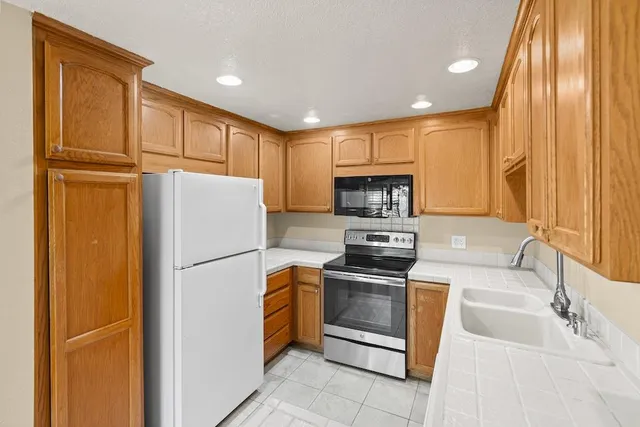 $2,950 | 6190 Gerdts Drive, San Jose, CA 95135