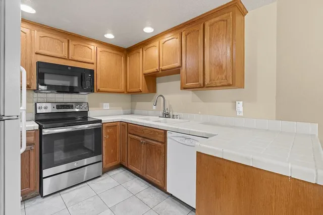 $2,950 | 6190 Gerdts Drive, San Jose, CA 95135