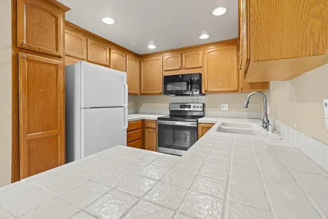 $2,950 | 6190 Gerdts Drive, San Jose, CA 95135