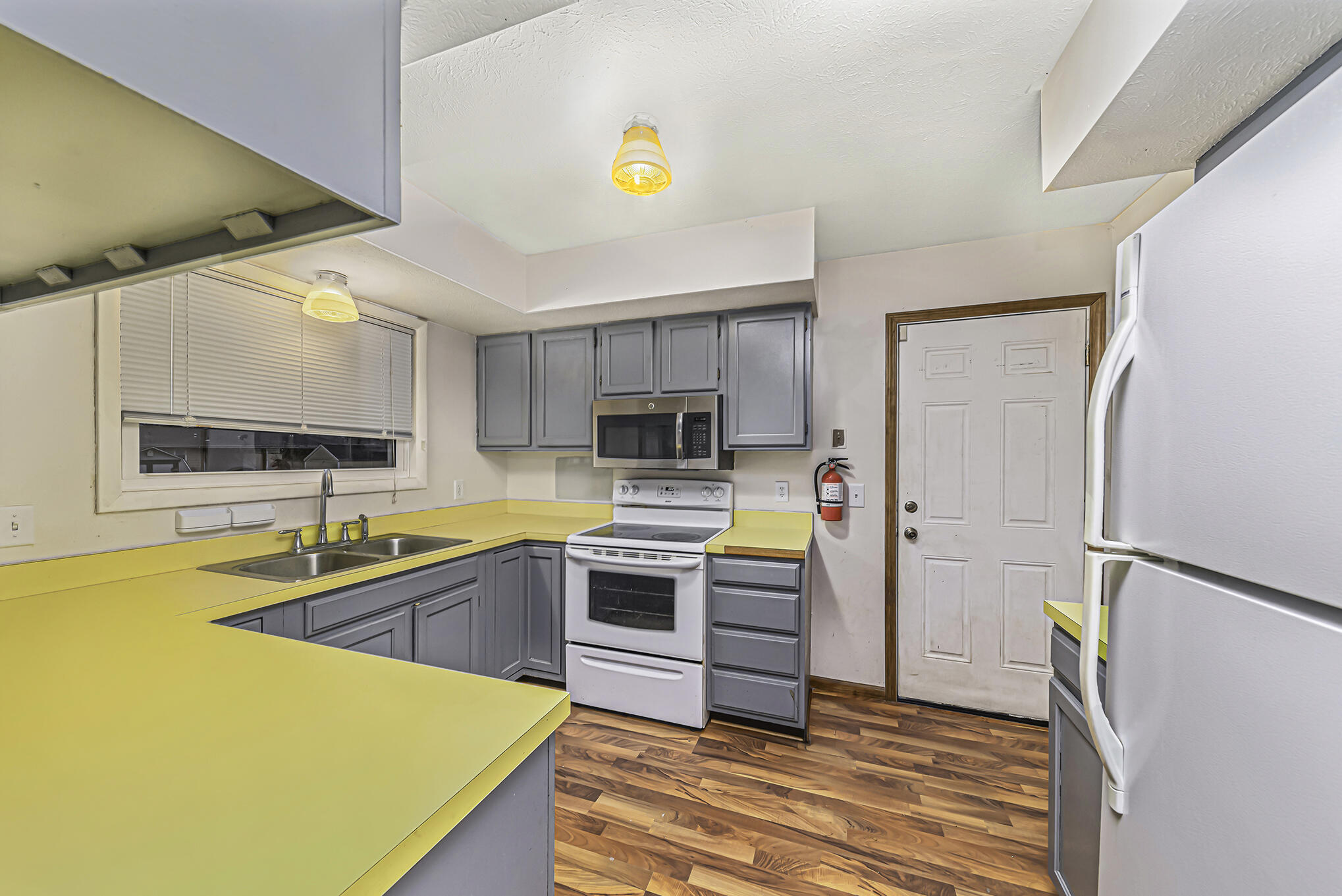 1031 East Hoffman Street Three Rivers, MI 49093 - Photo 9 of 20 Converted_12