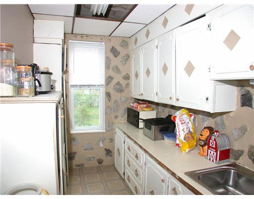 487 Rathbun Street Woonsocket, RI 02895 - Photo 10 of 17 Kitchen.