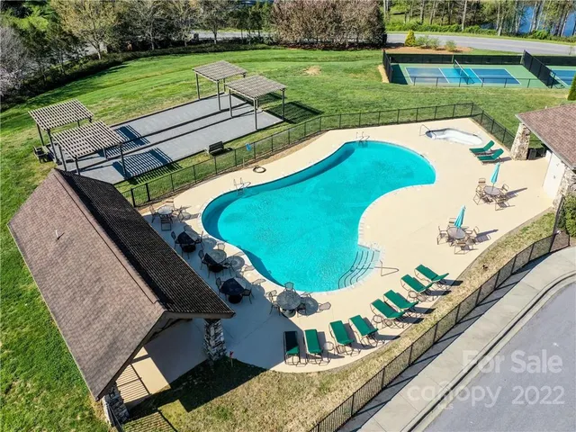 $35,000 | 216 Mountain Crest Drive, Unit 34, Hendersonville, NC 28739