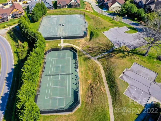 $35,000 | 216 Mountain Crest Drive, Unit 34, Hendersonville, NC 28739