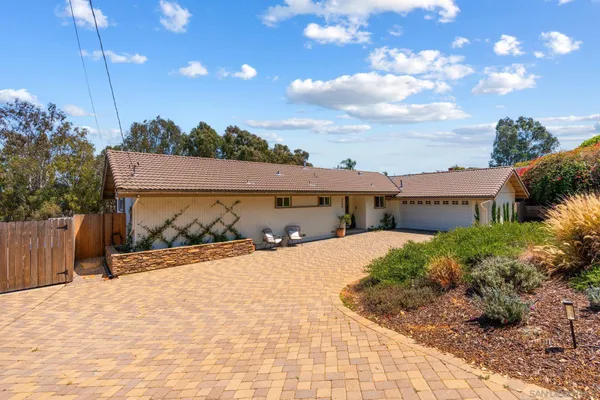 $2,295,000 | 3540 Ridgecrest Drive, Carlsbad, CA 92008