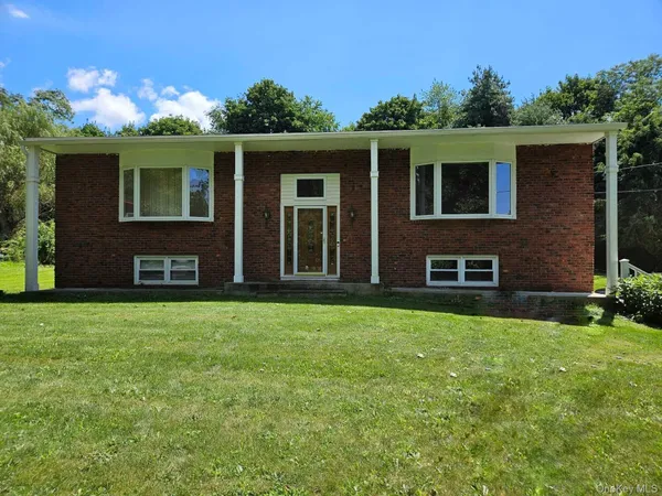 $525,000 | 21 Verplanck Avenue, Hopewell Junction, NY 12533