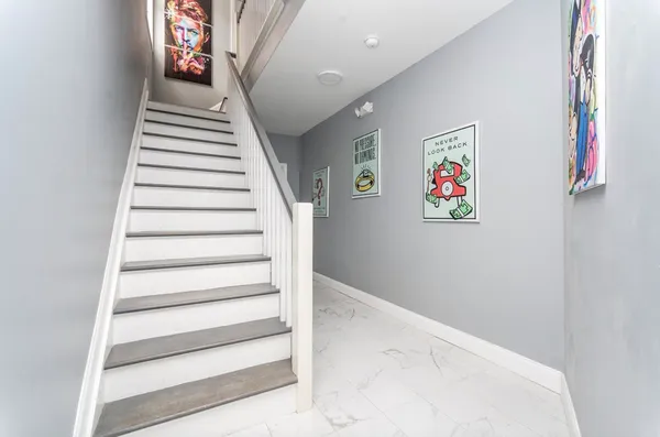 $2,000 | 77 Randolph Avenue, Unit 3R, Jersey City, NJ 07305