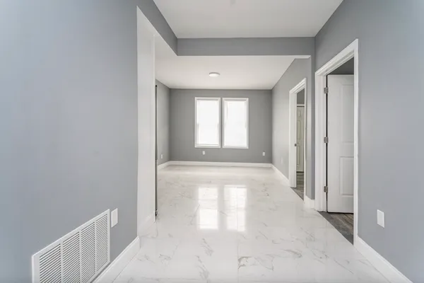 $2,000 | 77 Randolph Avenue, Unit 3R, Jersey City, NJ 07305