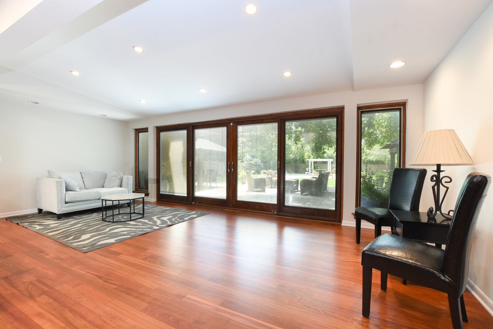 285 Gatesby Road Riverside, IL 60546 - Photo 14 of 51