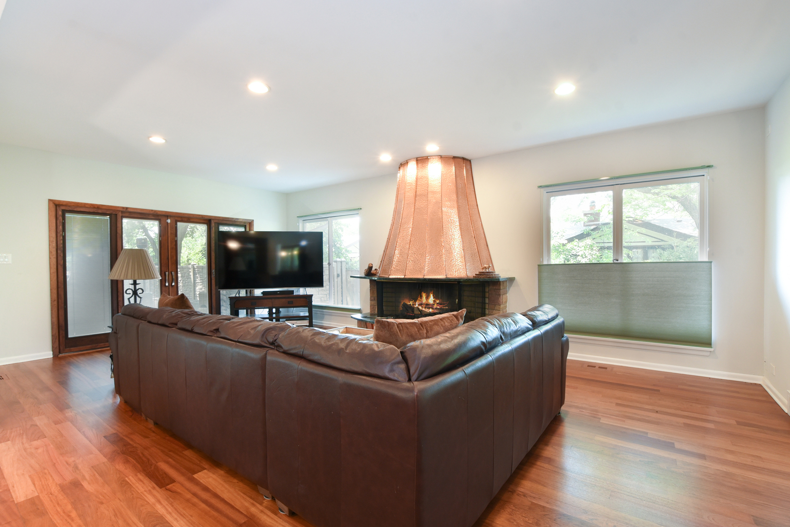 285 Gatesby Road Riverside, IL 60546 - Photo 17 of 51