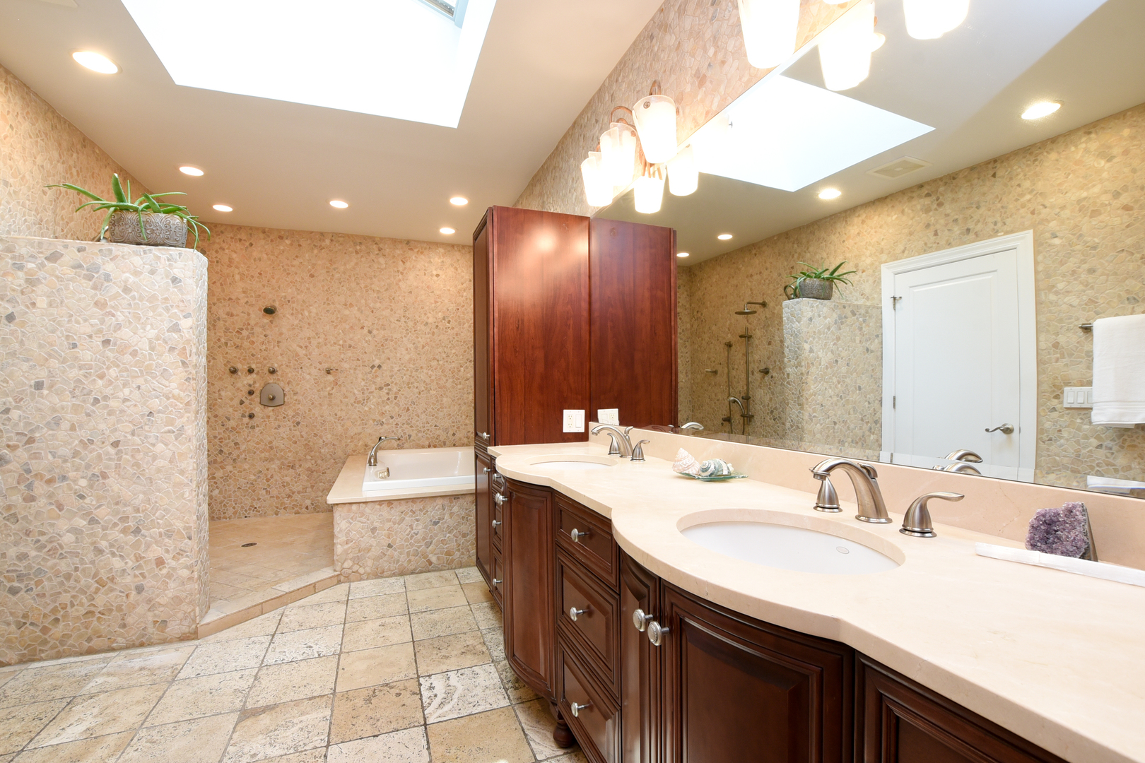 285 Gatesby Road Riverside, IL 60546 - Photo 30 of 51