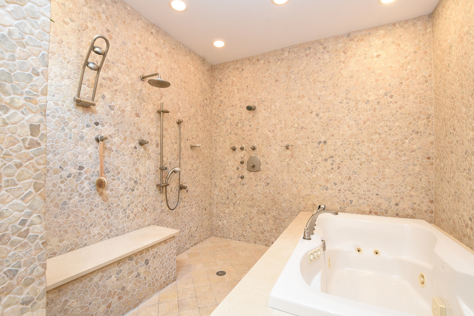 285 Gatesby Road Riverside, IL 60546 - Photo 31 of 51