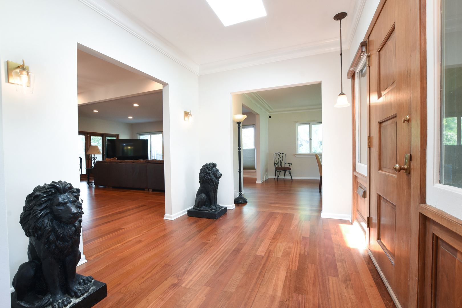 285 Gatesby Road Riverside, IL 60546 - Photo 5 of 51