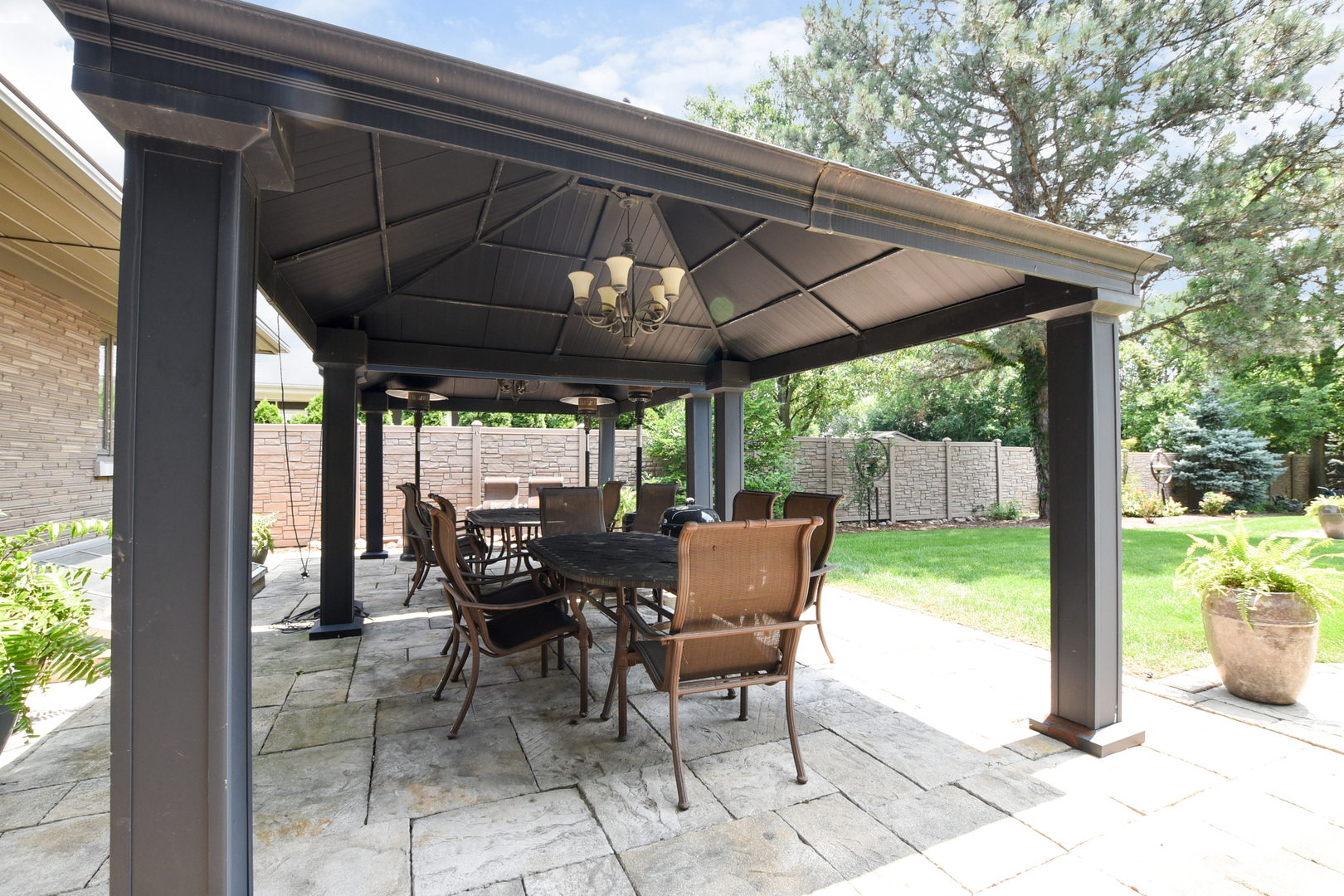 285 Gatesby Road Riverside, IL 60546 - Photo 46 of 51