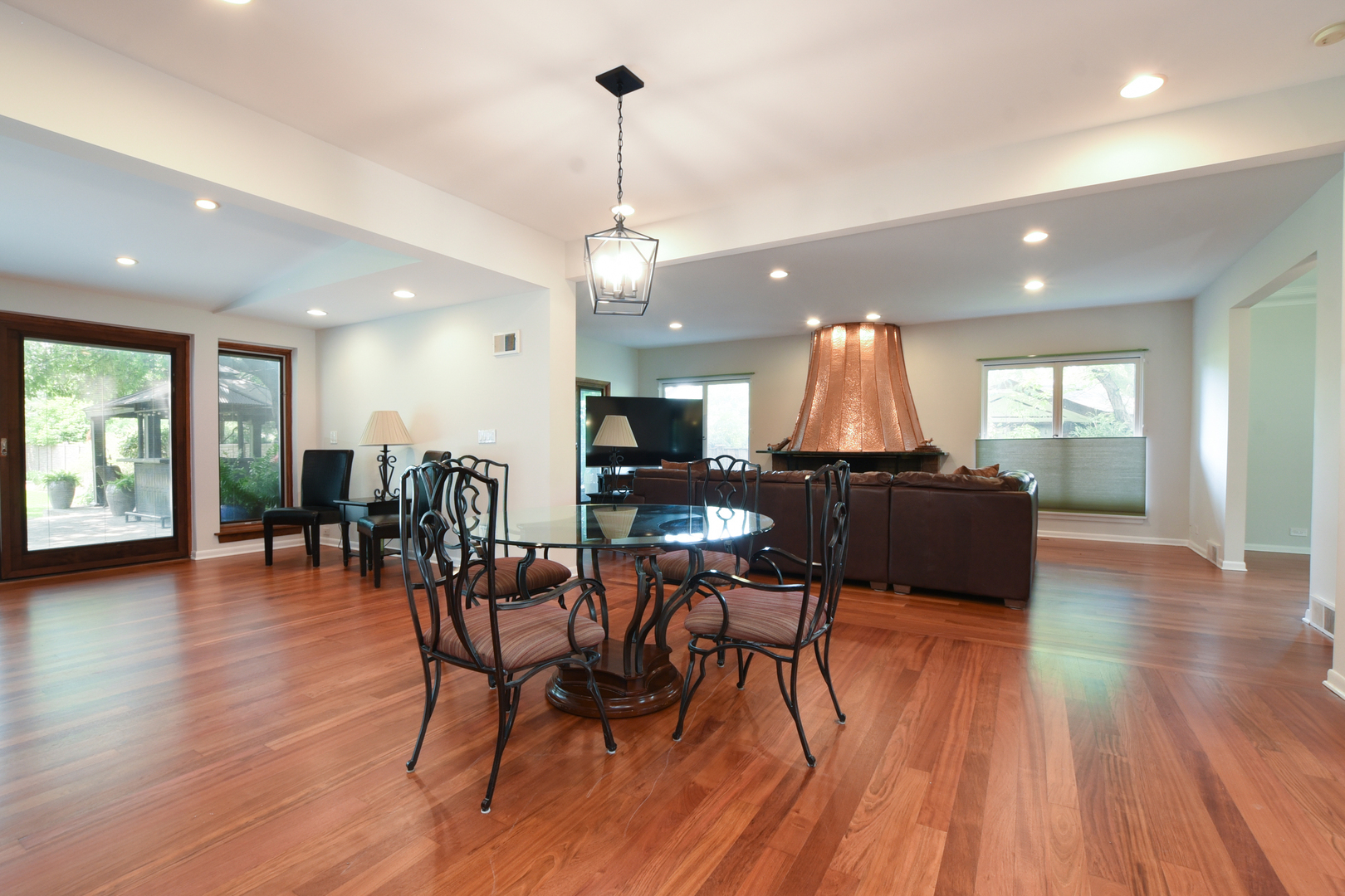 285 Gatesby Road Riverside, IL 60546 - Photo 6 of 51