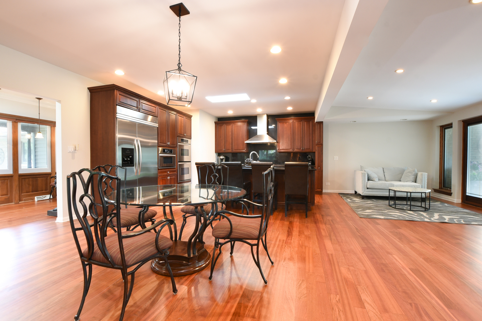 285 Gatesby Road Riverside, IL 60546 - Photo 9 of 51