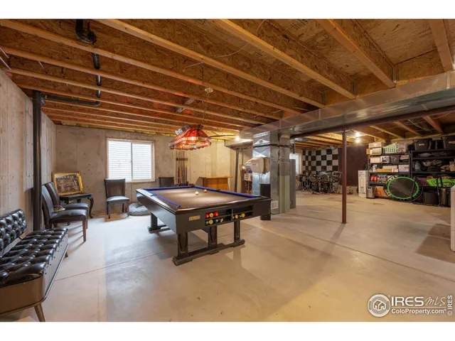 a view of a indoor garage