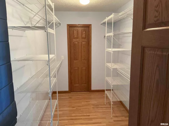 $2,400,000 | 1808 106th Avenue West, Milan, IL 61264