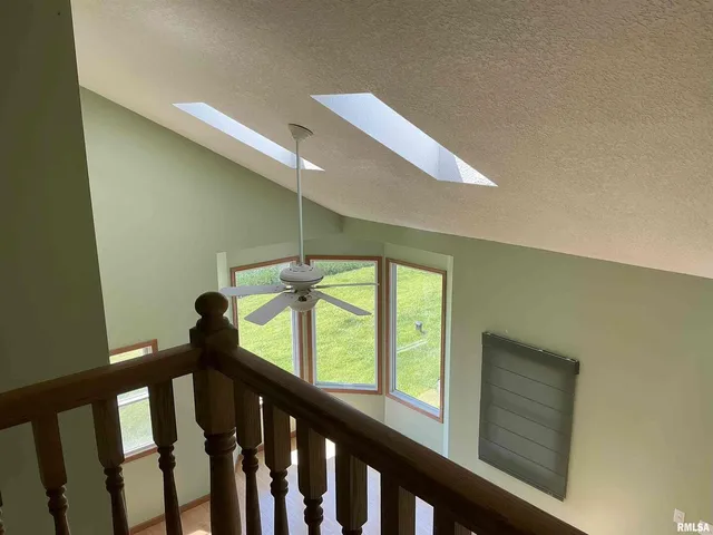 $2,400,000 | 1808 106th Avenue West, Milan, IL 61264