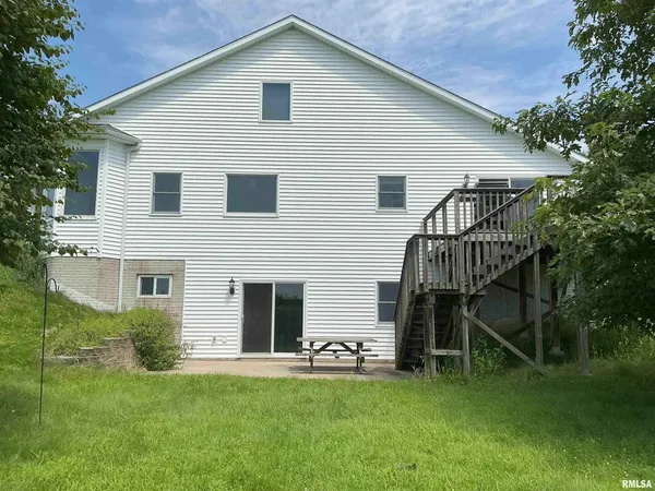 $2,400,000 | 1808 106th Avenue West, Milan, IL 61264