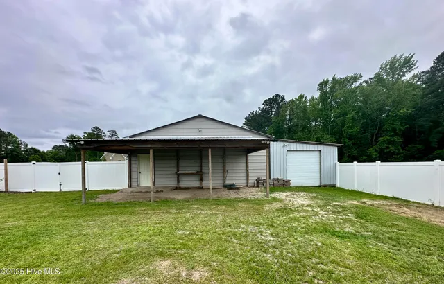 $425,000 | 146 North Ravenwood Drive, Belhaven, NC 27810