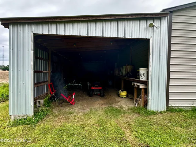 $425,000 | 146 North Ravenwood Drive, Belhaven, NC 27810