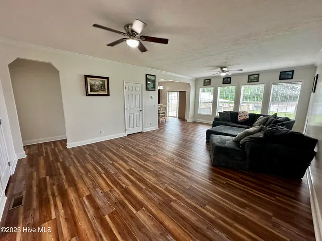 $425,000 | 146 North Ravenwood Drive, Belhaven, NC 27810