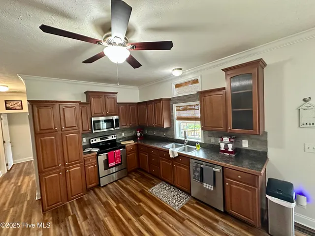 $425,000 | 146 North Ravenwood Drive, Belhaven, NC 27810