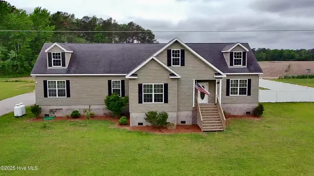 $425,000 | 146 North Ravenwood Drive, Belhaven, NC 27810