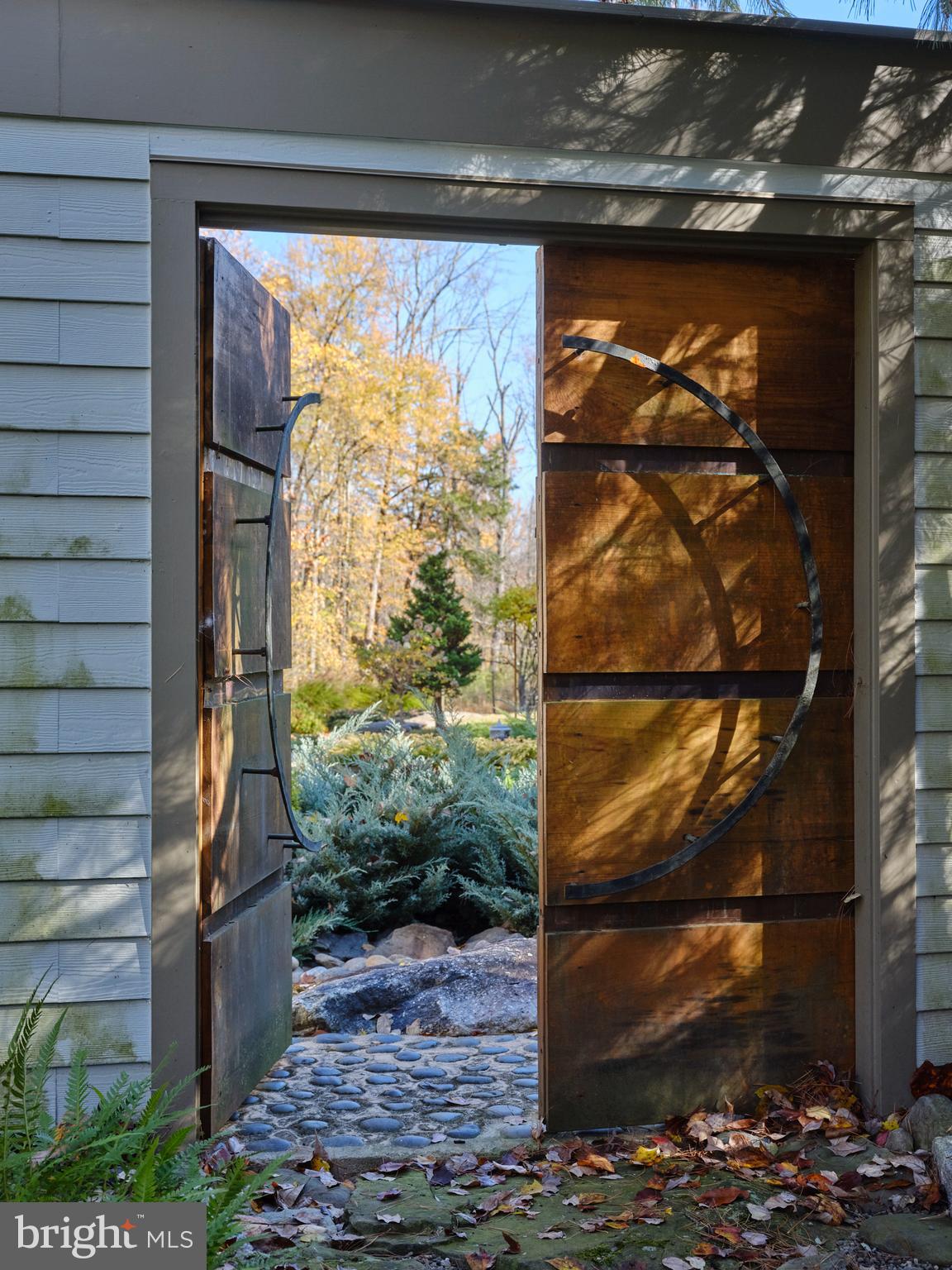 1886 Aquetong Road New Hope, PA 18938 - Photo 46 of 68 exterior accent doors