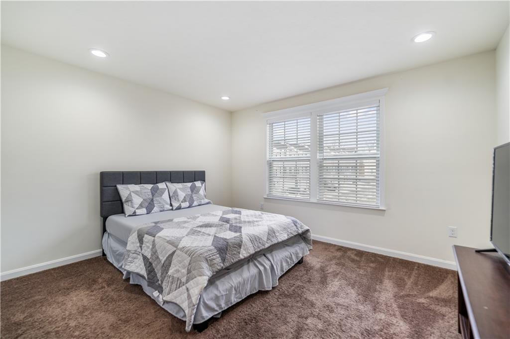 171 Lockheed Drive Coraopolis, PA 15108 - Photo 14 of 28