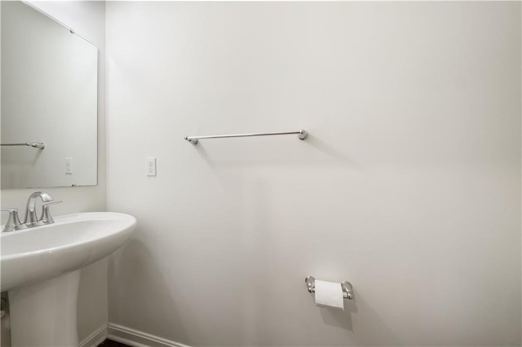 171 Lockheed Drive Coraopolis, PA 15108 - Photo 19 of 28