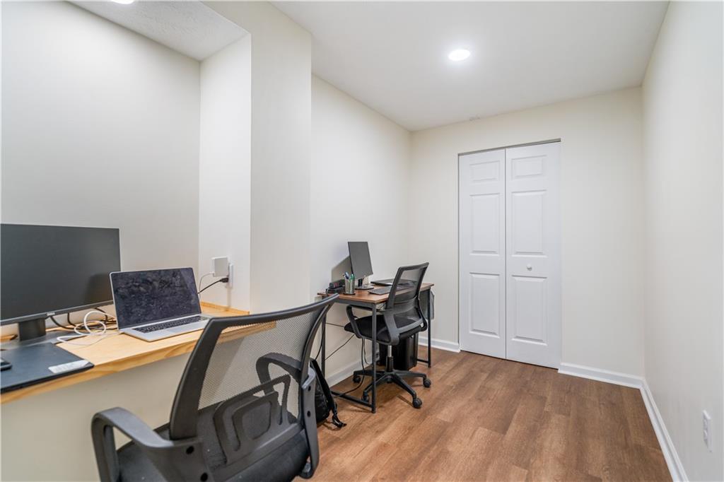 171 Lockheed Drive Coraopolis, PA 15108 - Photo 21 of 28