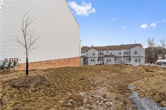 $2,800 | 171 Lockheed Drive, Coraopolis, PA 15108