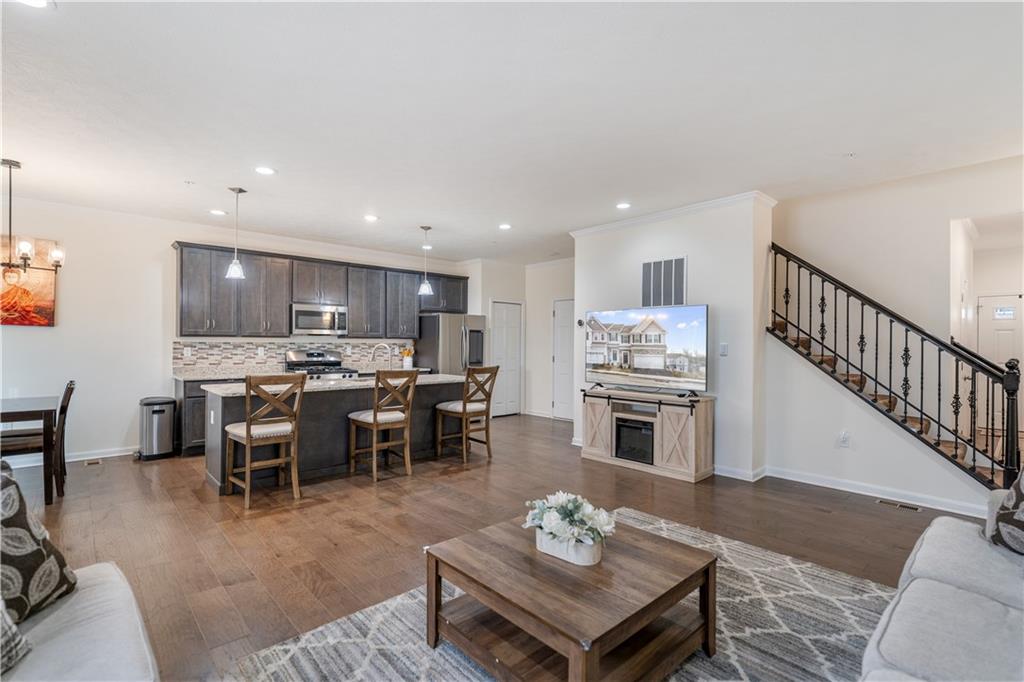 171 Lockheed Drive Coraopolis, PA 15108 - Photo 8 of 28