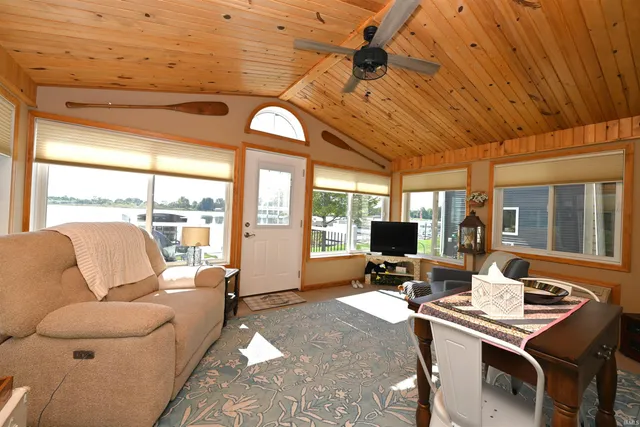 $500,000 | 11295 West Lakeshore Drive, Kewanna, IN 46939