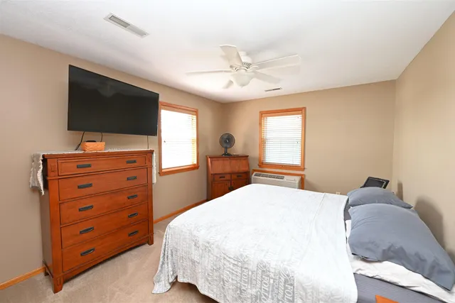 $500,000 | 11295 West Lakeshore Drive, Kewanna, IN 46939