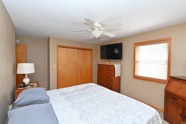 $500,000 | 11295 West Lakeshore Drive, Kewanna, IN 46939