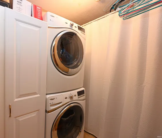 $500,000 | 11295 West Lakeshore Drive, Kewanna, IN 46939