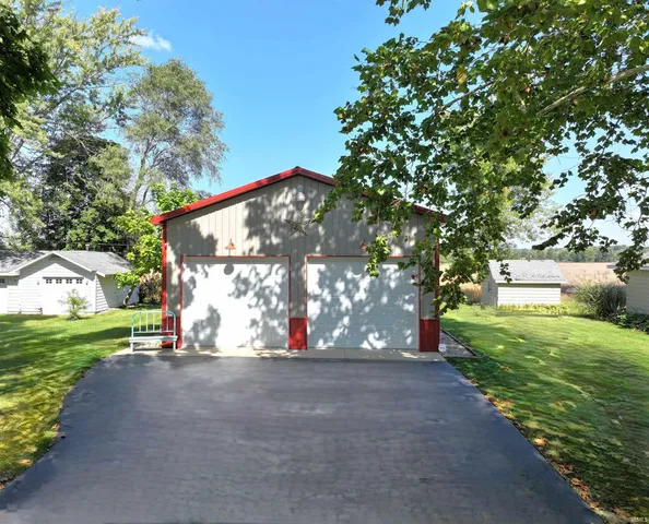 $500,000 | 11295 West Lakeshore Drive, Kewanna, IN 46939