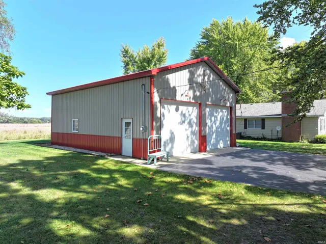$500,000 | 11295 West Lakeshore Drive, Kewanna, IN 46939