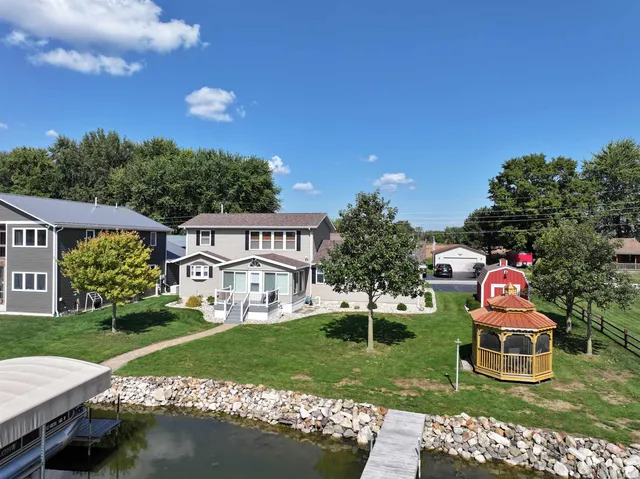$500,000 | 11295 West Lakeshore Drive, Kewanna, IN 46939